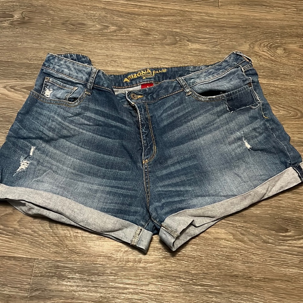 Arizona Jean/ Junior plus size 19 / short shorts